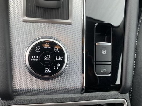 Used 2023 Mitsubishi Outlander SEL image 29