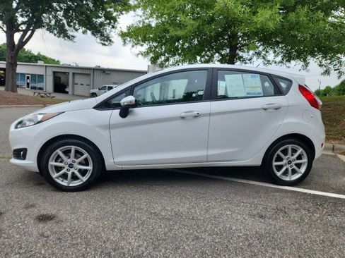 Used 2016 Ford Fiesta SE w/ Equipment Group 201A FWD image 4