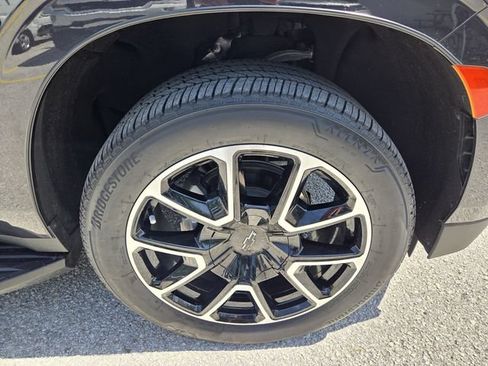 Used 2023 Chevrolet Tahoe RST w/ Sport Performance Package RWD image 9