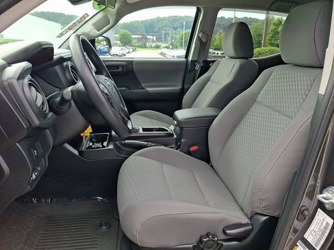 Certified 2023 Toyota Tacoma SR AWD/4WD image 13