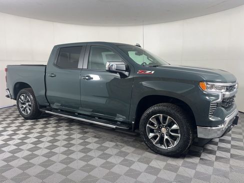 New 2026 Chevrolet Silverado 1500 LT image 2