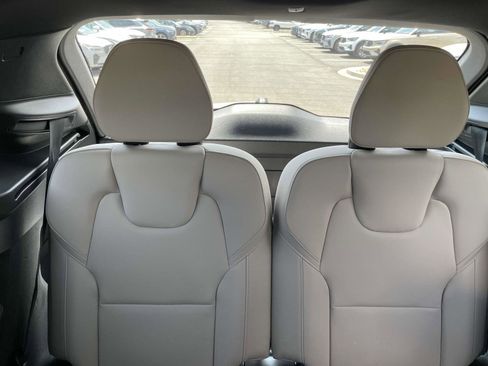 New 2026 Volvo XC90 B5 Core AWD/4WD image 14