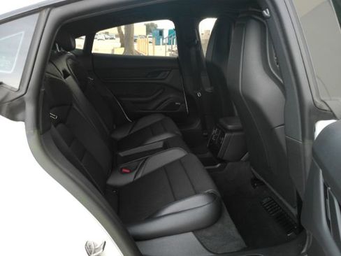 Used 2023 Porsche Taycan w/ Premium Package image 30