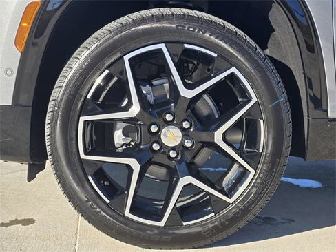 New 2026 Chevrolet Traverse High Country w/ LPO, Floor Liner Package image 8