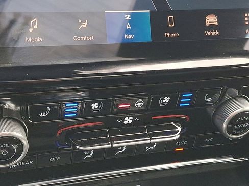 Certified 2022 Jeep Grand Cherokee Overland image 19