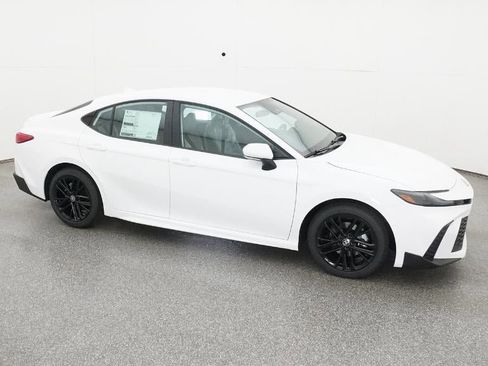 New 2026 Toyota Camry SE image 12