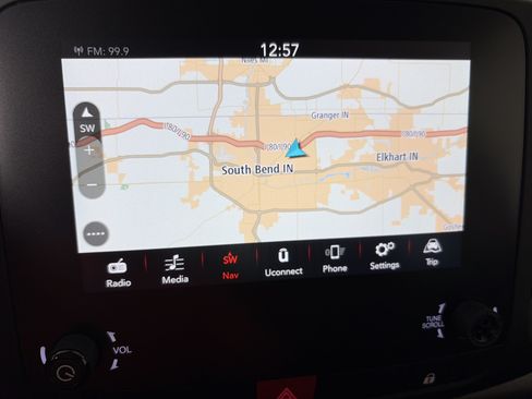Used 2018 FIAT 500L Pop w/ Premium Group FWD image 18