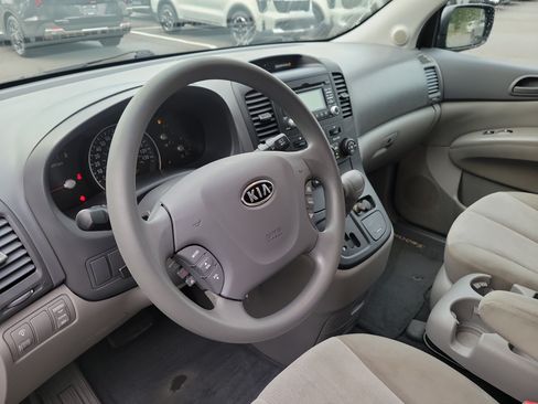 Used 2012 Kia Sedona LX FWD image 19