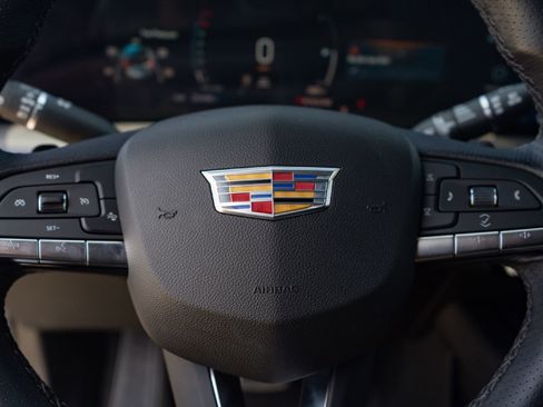 Used 2024 Cadillac XT4 Sport FWD image 10