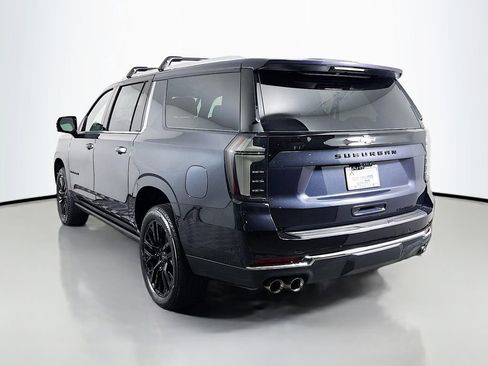 New 2025 Chevrolet Suburban Premier image 5
