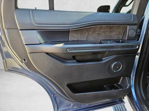 Used 2018 Ford Expedition Limited w/ Equipment Group 302A image 20