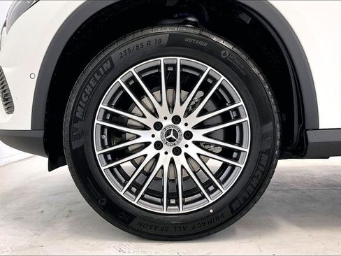 New 2026 Mercedes-Benz GLC 300 image 11