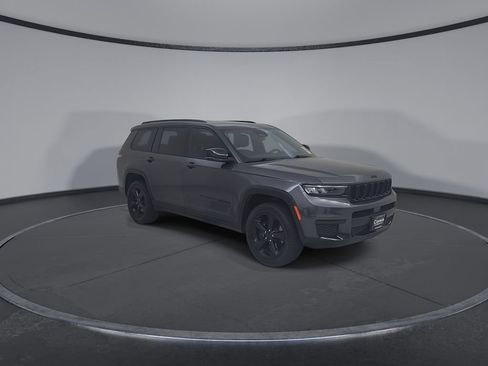 Used 2023 Jeep Grand Cherokee L Laredo AWD/4WD image 4