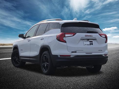 Used 2024 GMC Terrain AT4 AWD/4WD image 15