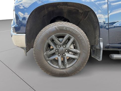 Used 2022 Chevrolet Silverado 1500 LT AWD/4WD image 25
