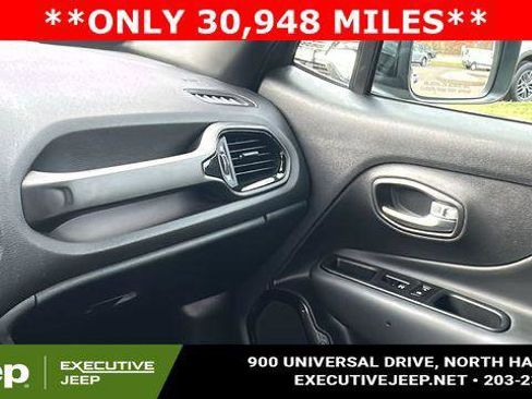 Certified 2022 Jeep Renegade Altitude w/ Convenience Group image 19