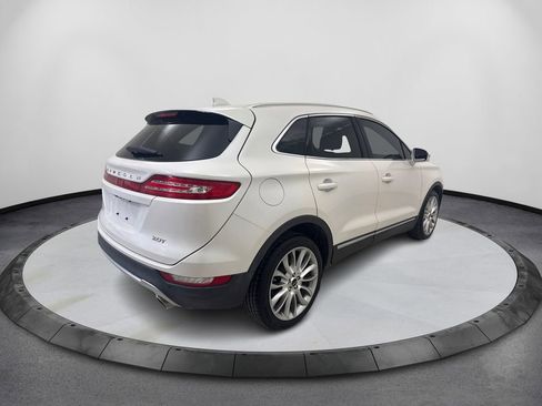 Used 2017 Lincoln MKC Reserve FWD image 5