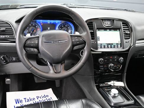 Used 2023 Chrysler 300 S image 32