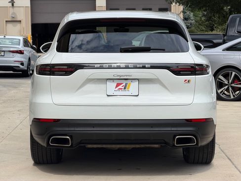 Used 2023 Porsche Cayenne AWD/4WD image 8
