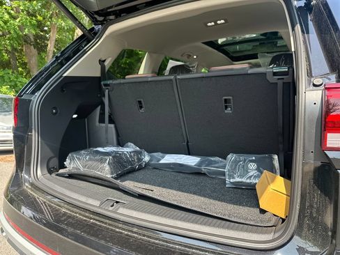 New 2026 Volkswagen Atlas Peak Edition AWD/4WD image 19