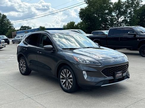Used 2020 Ford Escape Titanium AWD/4WD image 18