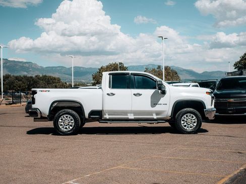 Used 2022 Chevrolet Silverado 2500 LTZ w/ Safety Package AWD/4WD image 8