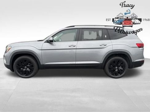 New 2026 Volkswagen Atlas SE image 4