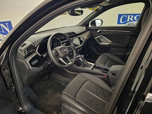 Used 2022 Audi Q3 2.0T Premium Plus w/ Premium Plus Package AWD/4WD image 3
