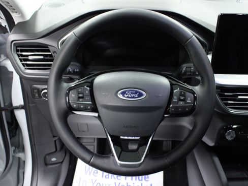 New 2026 Ford Escape SE w/ PHEV Premium Package image 17