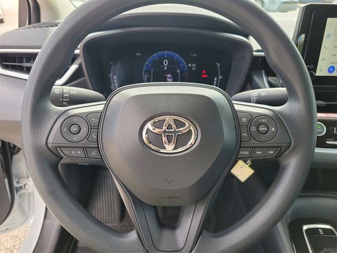 Used 2026 Toyota Corolla LE image 18