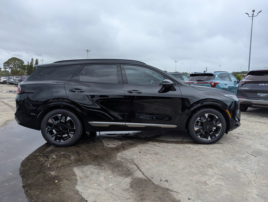 New 2026 Kia Sportage SX FWD image 9