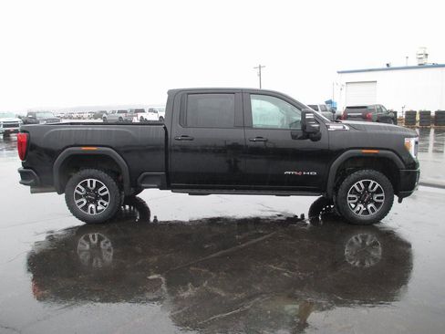 Used 2022 GMC Sierra 2500 AT4 w/ Gooseneck/5TH Wheel Package image 3