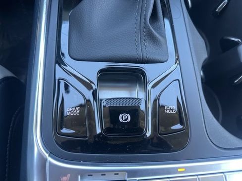 New 2026 Kia Carnival SX w/ SX Dark Edition Package FWD image 34