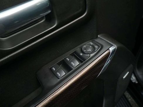 Used 2021 Chevrolet Silverado 1500 LT Trail Boss w/ Convenience Package II AWD/4WD image 16