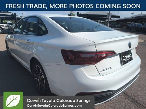 Used 2023 Volkswagen Jetta Sport FWD image 6