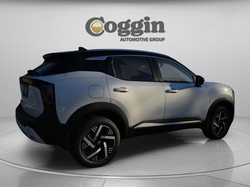 New 2026 Nissan Kicks SV image 6