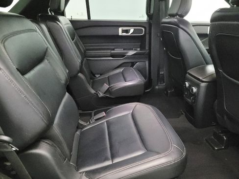 Used 2020 Ford Explorer XLT w/ Equipment Group 202A image 19