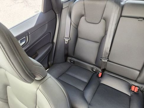 Certified 2025 Volvo XC60 B5 Plus AWD/4WD image 15