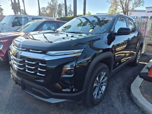 Used 2025 Chevrolet Equinox LT AWD/4WD image 2