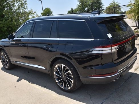 Used 2026 Lincoln Aviator Reserve AWD/4WD image 7