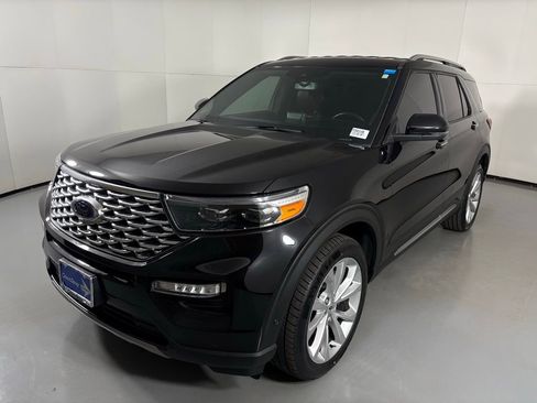 Used 2022 Ford Explorer Platinum w/ Premium Technology Package image 5