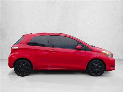 Used 2014 Toyota Yaris L FWD image 4