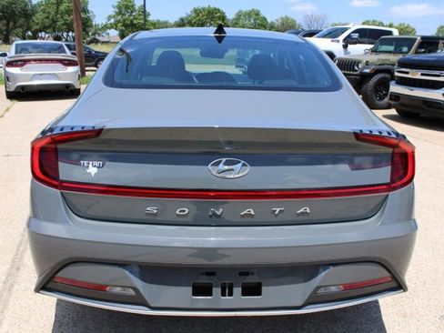 Used 2021 Hyundai Sonata SE FWD image 4