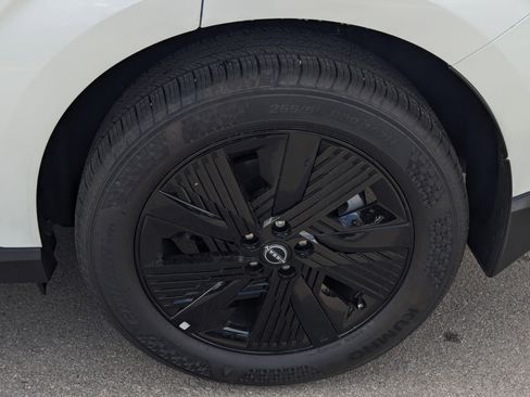 Used 2025 Nissan Murano SV image 7