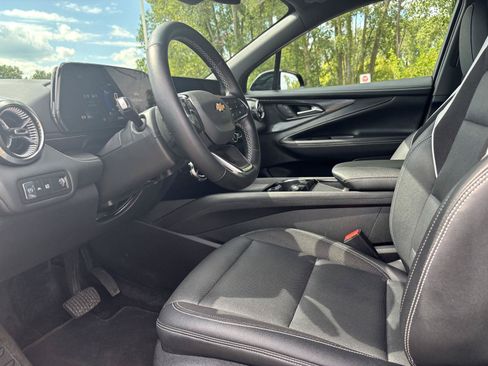 Used 2024 Chevrolet Blazer EV LT AWD/4WD image 14