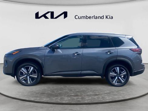 Used 2026 Nissan Rogue SL AWD/4WD image 2