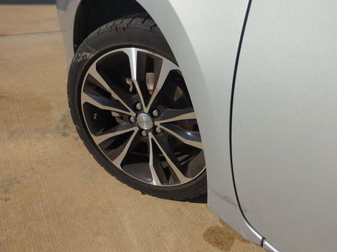 Used 2017 Toyota Corolla SE image 10