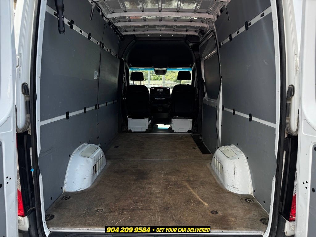Used 2023 Mercedes-Benz Sprinter 2500 image 22