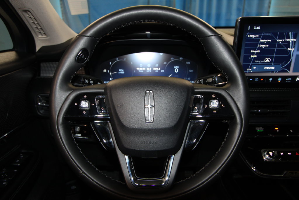 Used 2024 Lincoln Corsair AWD w/ Equipment Group 101A image 12