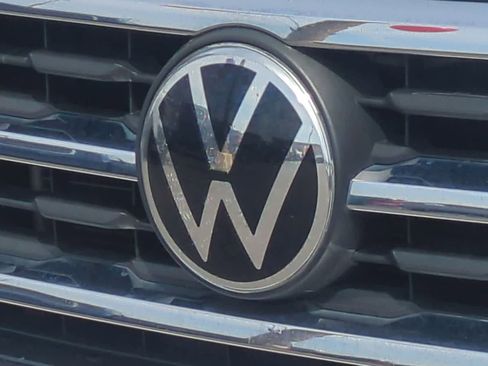 Used 2021 Volkswagen Atlas Cross Sport SE w/ Panoramic Sunroof Package image 11